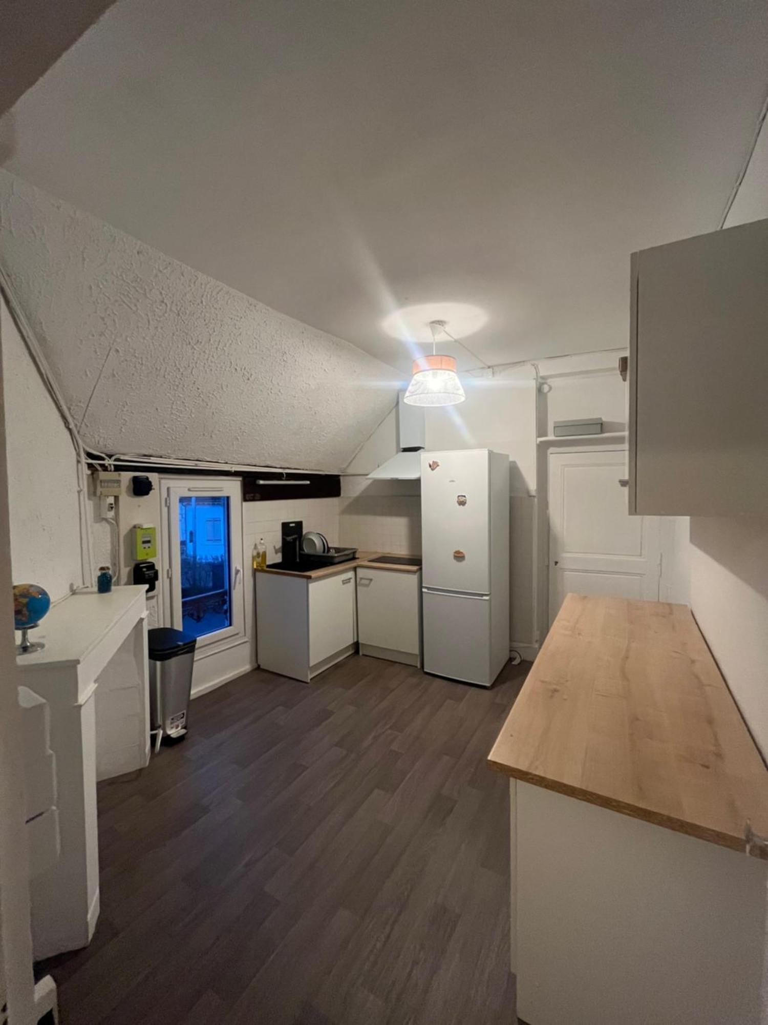 Appartement + Parking Prive Sainte-Savine Εξωτερικό φωτογραφία